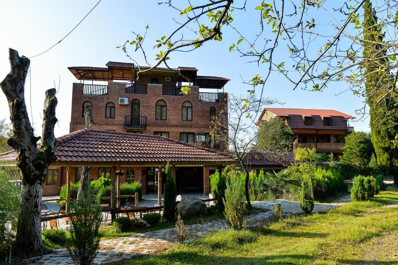 Отель Chateau Gordi Экстерьер фото