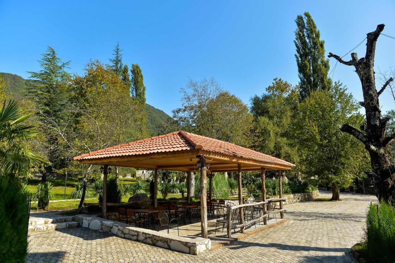 Отель Chateau Gordi Экстерьер фото