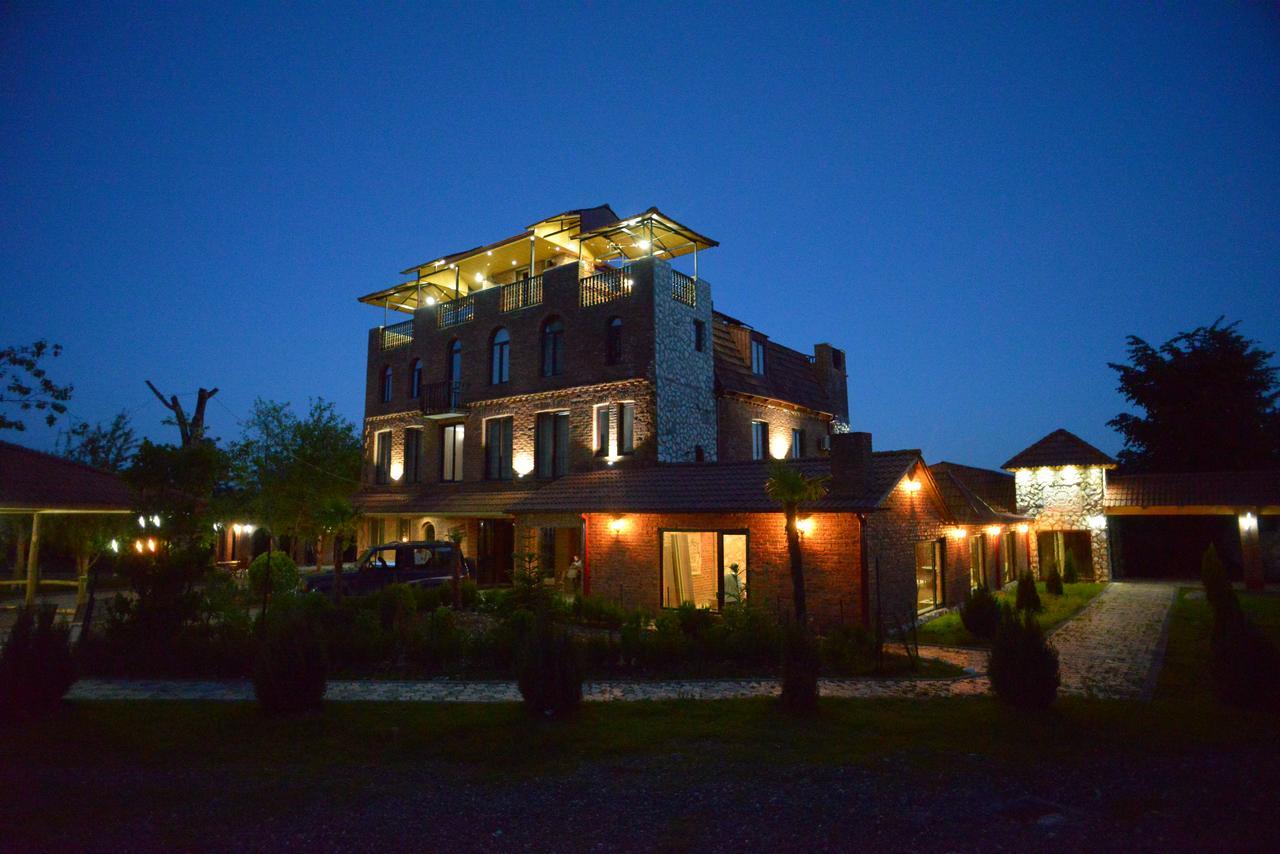 Отель Chateau Gordi Экстерьер фото